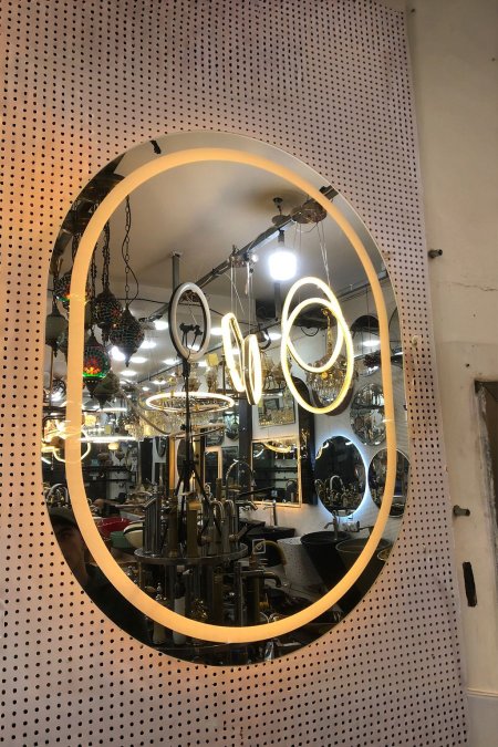 مراية LED دائرية بإضاءة محيطية أنيقة